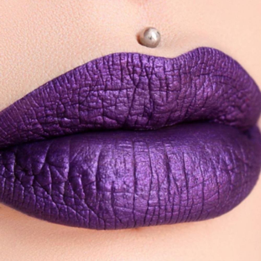 🎃💘Scream My Name Too Faced Melted Metallic Lipstick